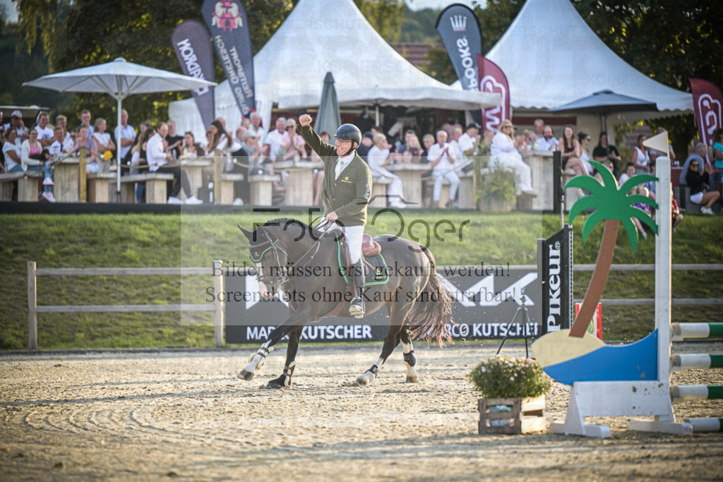 DOS_0344 | Entdecke hochwertige Reitturnierfotos von Foto Oger. Professionell, emotional und authentisch – jetzt Lieblingsmomente im Shop bestellen.Deutschlandweite Turnierfotografie. - Realisiert mit Pictrs.com