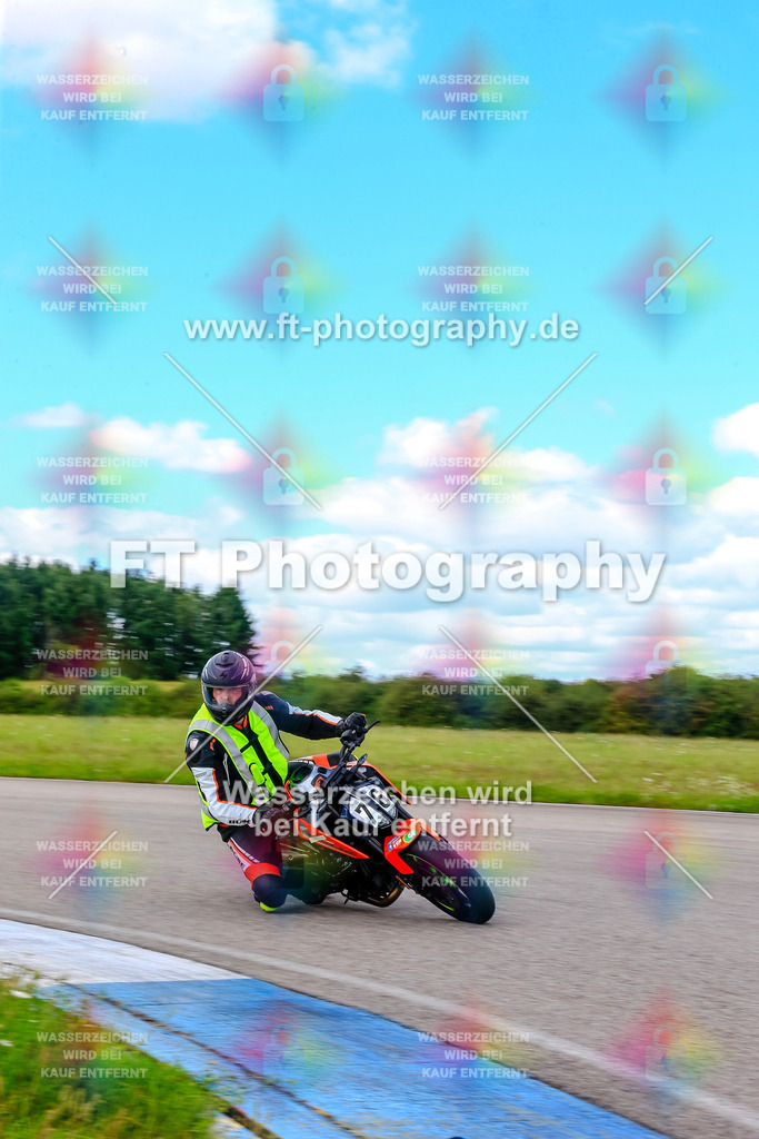 _OUR6631 | Hier findet Ihr Bilder von Touristenfahrten auf der Nürburgring Nordschleife oder von anderen Veranstaltungen die ich besucht habe. Viel Spass beim Durch Schauen 