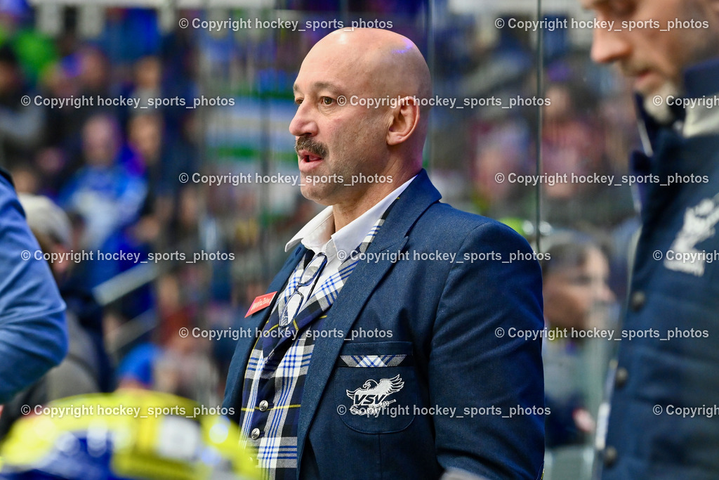 EC IDM WÄRMEPUMPEN VSV vs. Steinbach Black Wings Linz | Herbert Hohenberger Sportdirektor EC VSV, EC IDM WÄRMEPUMPEN VSV vs. Steinbach Black Wings Linz, EC IDM WÄRMEPUMPEN VSV vs. Steinbach Black Wings Linz am 28.11.2025 in Villach (Stadthalle Villach), Austria, (Photo by Bernd Stefan)