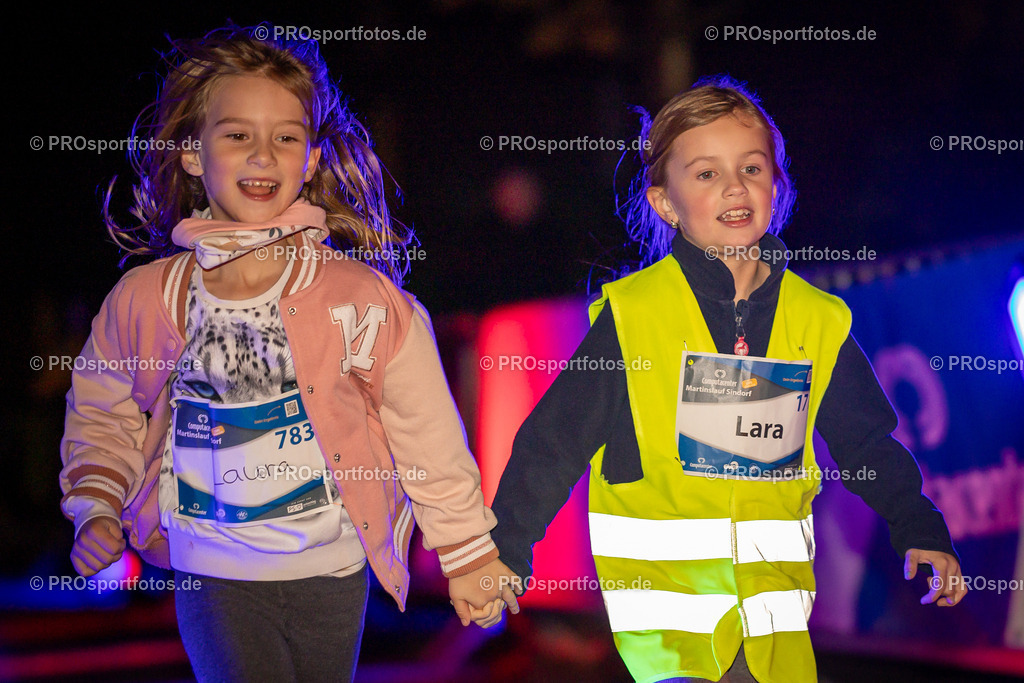 Martinslauf Sindorf 2023 in Kerpen-Sindorf, 09.11.2023 | Impressionen vom Martinslauf Sindorf 2023 am 09.11.2023 in Kerpen-Sindorf (Nordrhein-Westfalen).