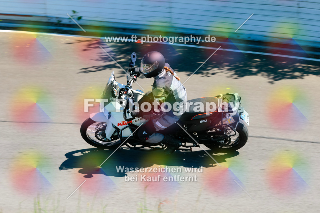 Moto-TeamOBK-22399 | Hier findet Ihr Bilder von Touristenfahrten auf der Nürburgring Nordschleife oder von anderen Veranstaltungen die ich besucht habe. Viel Spass beim Durch Schauen 