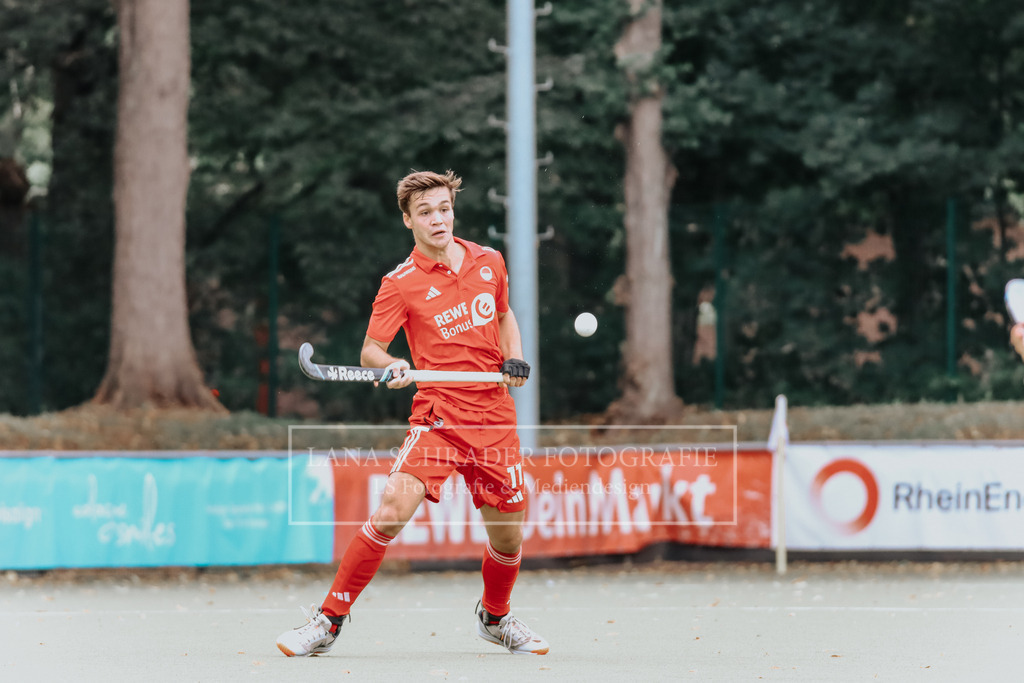 Herren_Bundesliga_02_F_RWK-UHC_21.09.25_Köln (335 von 471) | lanaschraderfotografie - Realisiert mit Pictrs.com