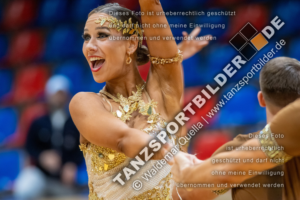 20260328-03452 | Hier finden Sie Tanz Bilder vom Latein und Standard Formationen tanzen. Sportbilder vom Tanzsport. Schöne Fotos und von Weltmeisterschaft, Europameisterschaft, Bundesliga, Regionalliga, Oberliga und Landesliga sowie von GOC Stuttgart, DanceComp, WM Bremen