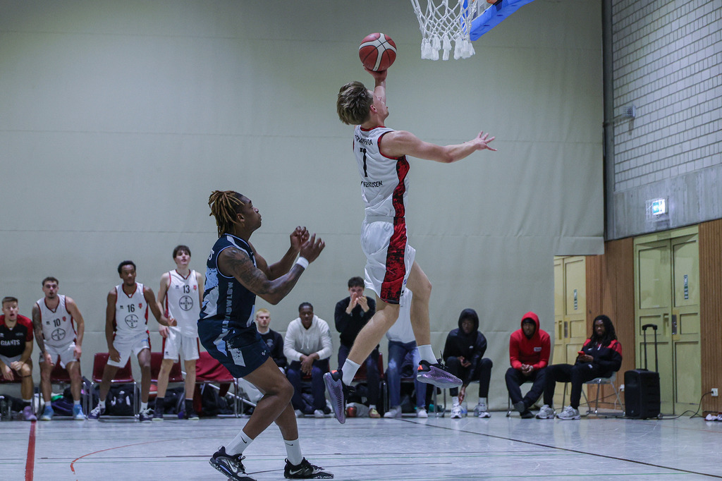 1.Regio BAYER GIANTS vs LippeBaskets Werne-78 | Fotos von Basketballspielen aus dem Raum NRW fotografiert von Gero Mueller-Laschet und Daniel Schaefer - Realisiert mit Pictrs.com
