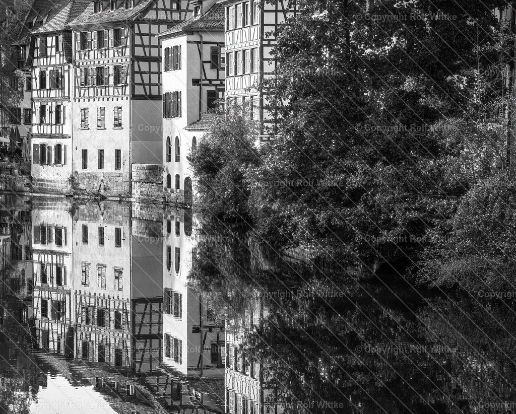 see spiegelung1 | Rolf Wittke  - Realisiert mit Pictrs.com