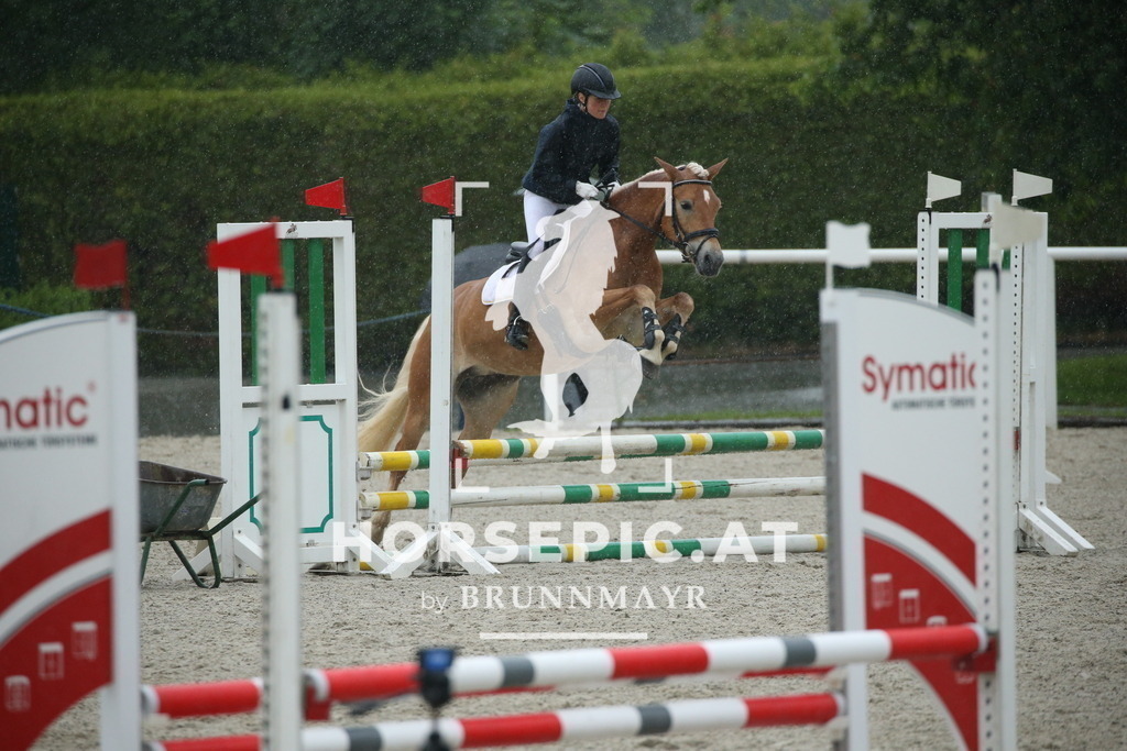 DL2Q0147 | Willkommen bei Brunnmayr - Design & Fotografie – Ihrem Spezialisten für Reitturniere und Pferdeveranstaltungen in Oberösterreich, Salzburg und Bayern! Seit über 17 Jahren sind wir leidenschaftlich dabei.