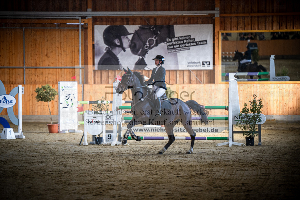 DOS_0499 | Entdecke hochwertige Reitturnierfotos von Foto Oger. Professionell, emotional und authentisch – jetzt Lieblingsmomente im Shop bestellen.Deutschlandweite Turnierfotografie. - Realisiert mit Pictrs.com