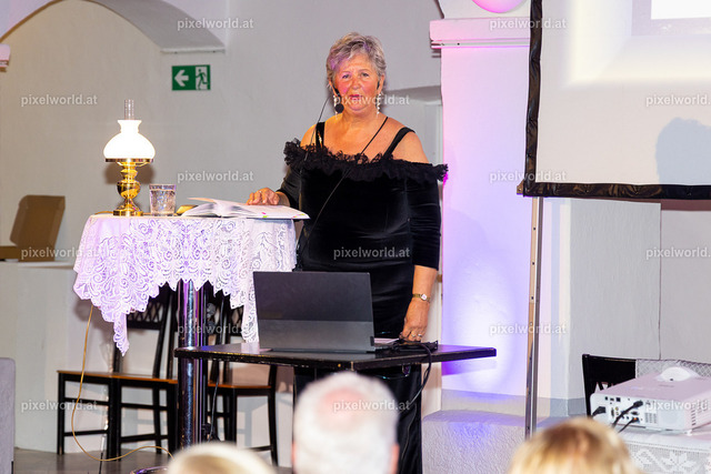 Buchpräsentation "Opern der Welt als Balladen" von Sonja Pistracher | Bildershop von pixelworld.at - Realisiert mit Pictrs.com