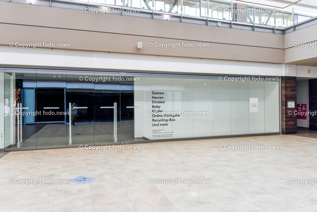 Deutschland_ Baden-Wuerttemberg_ Ulm_ 11.04.2025-9 | 11.04.2025, Deutschland, GER, Baden-Wuerttemberg, Ulm, im Bild Themenbild, Blautal-Center, Einkaufszentrum, geschlossen, Leerstand, Rolltreppen, Verkaufsflaeche, Geschaefte, Feature, Symbolbild, Das Blautal-Center ist ein am 29. Oktober 1997 eroeffnetes ehemaliges Einkaufszentrum in Ulm, sein Betrieb wird seit 2024 eingestellt. Mit einer Gesamtflaeche von 44.500 m² war es eines der groeßten Einkaufszentren Sueddeutschlands