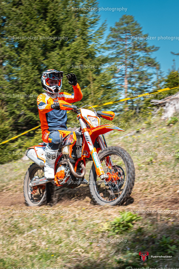 fuernholzer_250501-C1-451 | Fotografische Impressionen von der Red Stag Enduro Extreme by fuernholzer-photography.com. Endurosport in Österreich fotografisch festgehalten von fuernholzer. Auftragsfotografie für Private, Gewerbefotos und Industriefotografie. Eventfotografie, Sportfotografie und Motorsportfotografie. Anbieter von Fotoworkshops, Fototraining, fotografischen Vorträgen und Fotoseminaren.