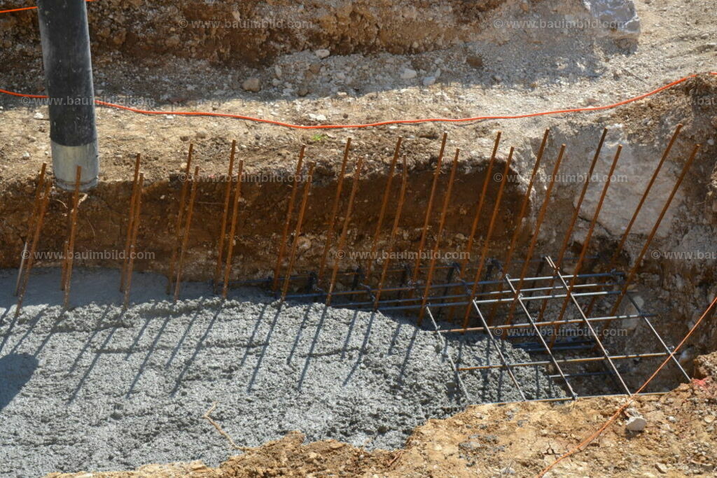 bib-lg04-betonarbeiten-0026 | Nach LV-Leistungsgruppen sortierte Detailfotos über den Bau eines Hauses. Alle Hausbau-Bilder direkt vom Urheber und Autor der Website Haus-Selber-Bauen.com