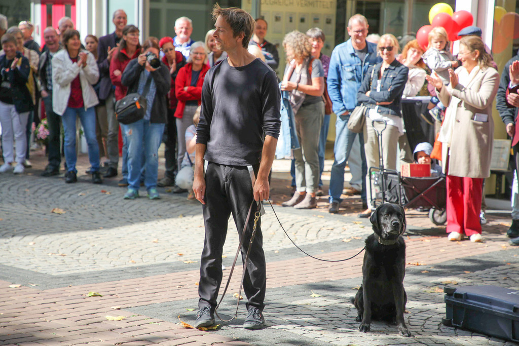 ShivaGrings_Act1_037 | Bildergalerie von Sport-Ereignissen aber auch von weiteren spannenden Dingen - nicht nur vom Niederrhein. In Anlehnung an den bekannten Spruch von Hanns Dieter Hüsch heißt das Motto: "Niederrhein ist überall".  - Realisiert mit Pictrs.com