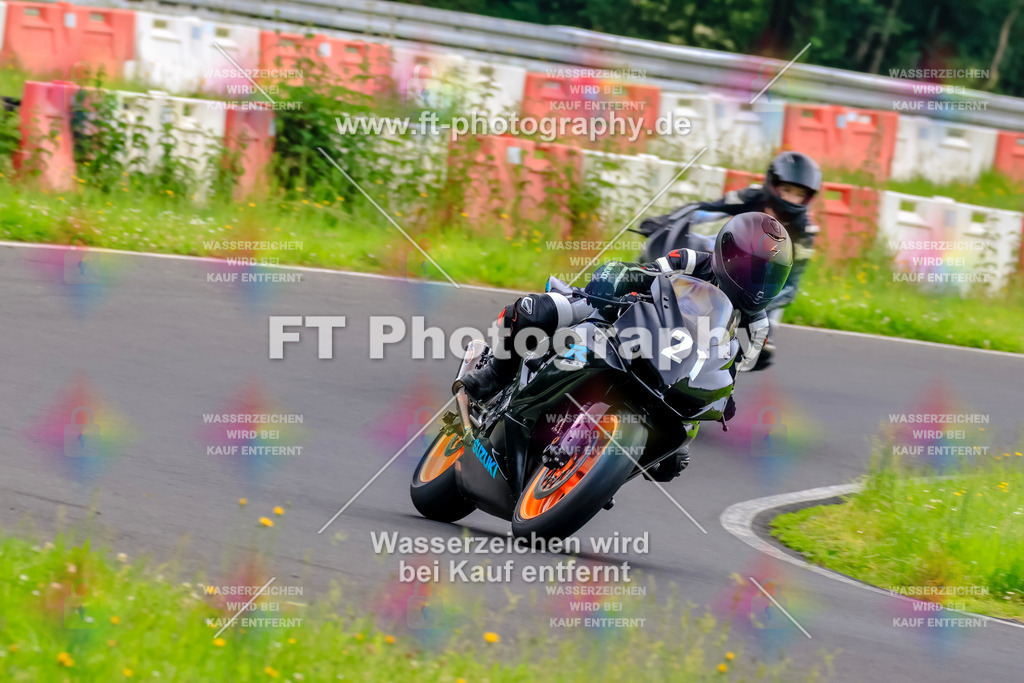 VBK-6883 | Hier findet Ihr Bilder von Touristenfahrten auf der Nürburgring Nordschleife oder von anderen Veranstaltungen die ich besucht habe. Viel Spass beim Durch Schauen 