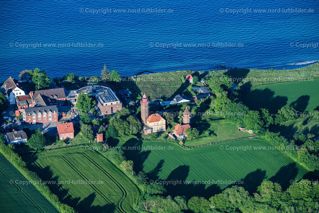 Dahme_Leuchtturm_Dahmeshöved_ELS_0518030622 | DAHMESHöVED 03.06.2022 Leuchtturm als historisches Seefahrtszeichen " Leuchtturm Dahmeshöved " in Dahmeshöved im Bundesland Schleswig-Holstein, Deutschland. // Lighthouse as a historic seafaring character " Leuchtturm Dahmeshoeved " in Dahmeshoeved in the state Schleswig-Holstein, Germany. Foto: Martin Elsen