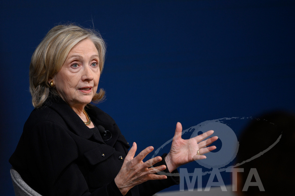 _DWI3046 | Die US-Politikerin Hillary Clinton auf der Veranstaltung Bridging Scholarship and Statecraft im Rahmen der Münchner Sicherheitskonferenz 2026. München, 13.02.2026 Bayern Deutschland  - Realisiert mit Pictrs.com