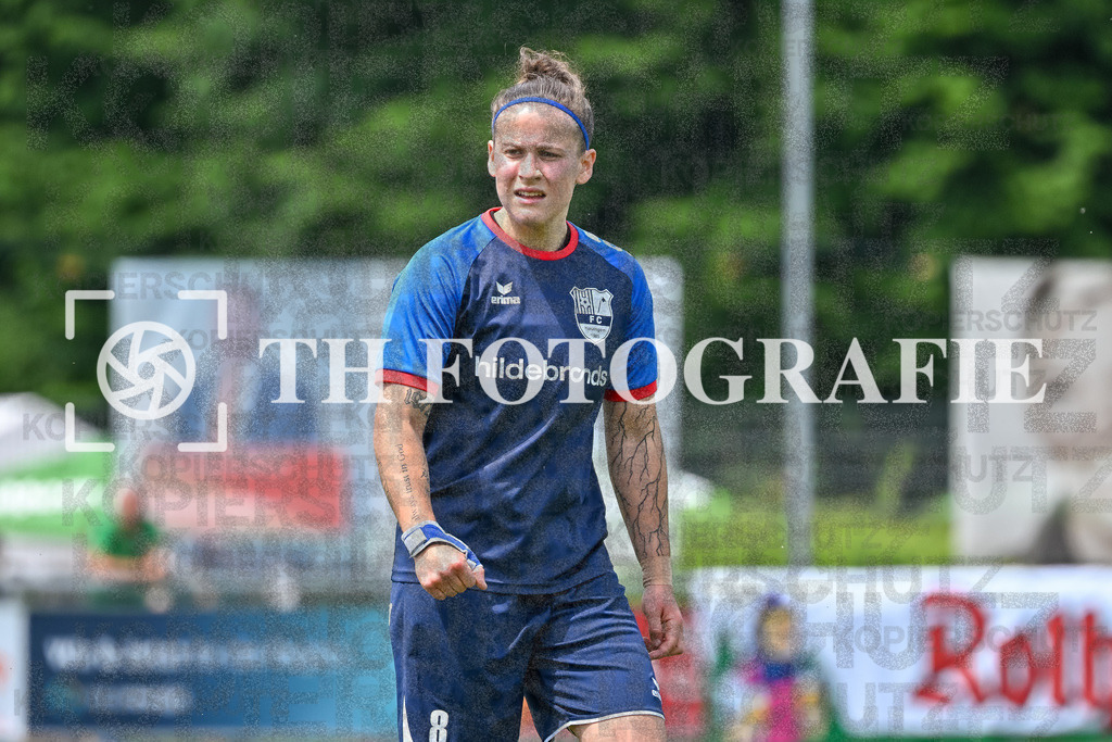 GER, FC Hauingen - SV Waldhaus, Frauen-Fussball, Rothaus Bezirkpokal, Finale, Saison 2024/2025, 29.05.2025 | Julia Schlossarek (FC Hauingen, #08)GER, FC Hauingen - SV Waldhaus, Frauen-Fussball, Rothaus Bezirkpokal, Finale, Saison 2024/2025, 29.05.2025Foto: TH Fotografie/Thomas Hess