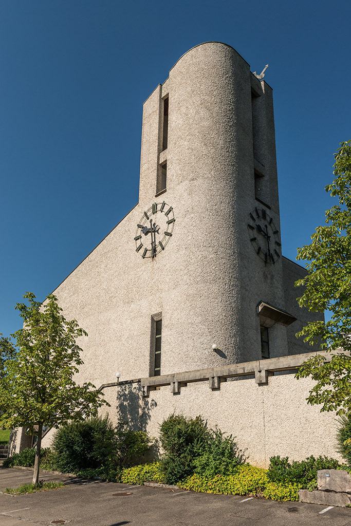 Kirche | in Bubendorf, Baselland, Schweiz. - Realisiert mit Pictrs.com