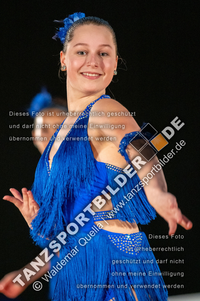 20250504-01217 | Hier finden Sie Tanz Bilder vom Latein und Standard Formationen tanzen. Sportbilder vom Tanzsport. Schöne Fotos und von Weltmeisterschaft, Europameisterschaft, Bundesliga, Regionalliga, Oberliga und Landesliga sowie von GOC Stuttgart, DanceComp, WM Bremen