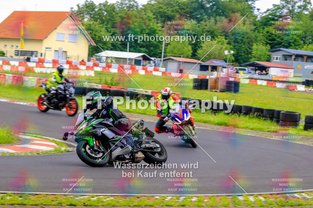 VBK-7899 | Hier findet Ihr Bilder von Touristenfahrten auf der Nürburgring Nordschleife oder von anderen Veranstaltungen die ich besucht habe. Viel Spass beim Durch Schauen 