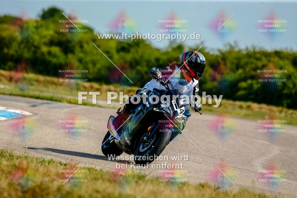 Chambley Juli-0537 | Hier findet Ihr Bilder von Touristenfahrten auf der Nürburgring Nordschleife oder von anderen Veranstaltungen die ich besucht habe. Viel Spass beim Durch Schauen 