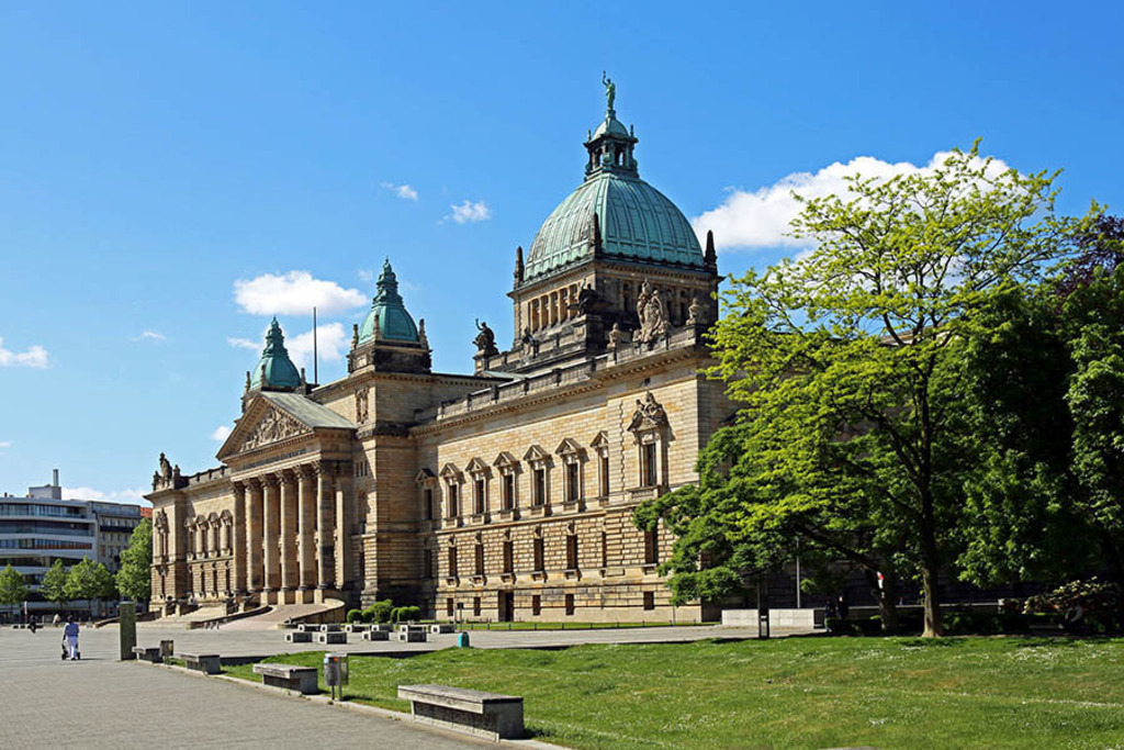 Bildlexikon Leipzig - Bundesverwaltungsgericht auf dem Simsonplatz | Das Team hinter BILDLEXIKON LEIPZIG bündelt historische wie aktuelle Informationen über die Stadt Leipzig in Text und Bild auf einer Plattform und stellt diese der interessierten Öffentlichkeit zur Verfügung.