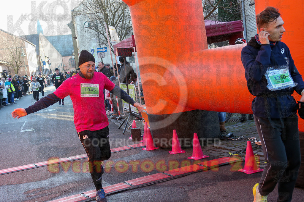 241201_1051_EX1_8915 | Sportfotografie im Rhein-Sieg Kreis, Köln, Bonn, NRW, Rheinland Pfalz, Hessen, etc. Unser Tätigkeitsfeld umfasst den Laufsport vom Volkslauf über den Marathon, Duathlon, Triathon bis zum Ultralauf wie Kölnpfad Ultra oder Schindertrail.