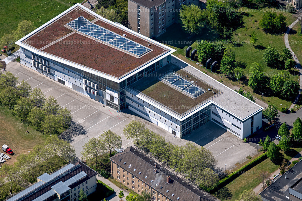 4026732 | ERFURT 07.05.2020 Bibliotheks- Gebäude Bibliotheca Amploniana der Universität an der Nordhäuser Straße im Ortsteil Andreasvorstadt in Erfurt im Bundesland Thüringen, Deutschland. Weiterführende Informationen bei: K+P Planungsgesellschaft mbH,  Riedel Bau GmbH &amp; Co. KG,  Universität Erfurt. // Library Building of university in the district Andreasvorstadt in Erfurt in the state Thuringia, Germany. Further information at: K+P Planungsgesellschaft mbH,  Riedel Bau GmbH &amp; Co. KG,  Universitaet Erfurt. Foto: Gerhard Launer