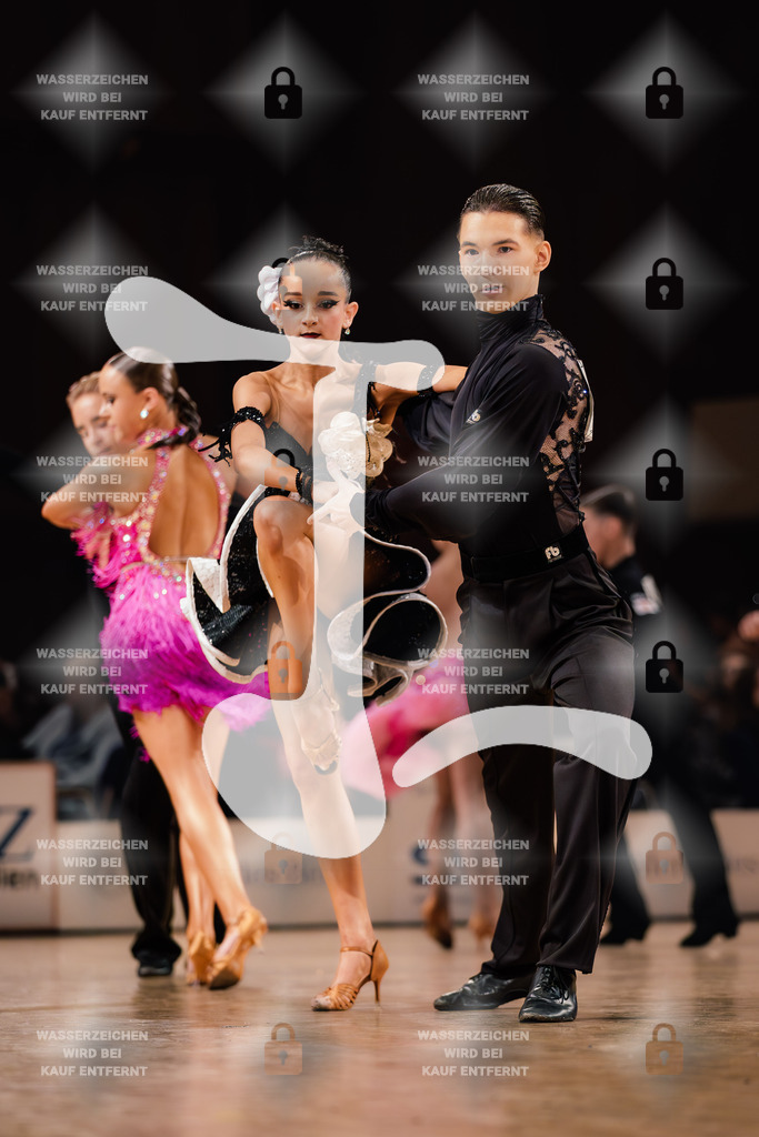 Goldstadtpokal 2025 - WDSF Open Latin Youth 11th (87) Krzysztof Kotas _ Madeleine Bouvier (France)-2025-01-25-6918 | Webshop for digital downloads and prints of dance sport, event & show photographer Julian Link - Realisiert mit Pictrs.com