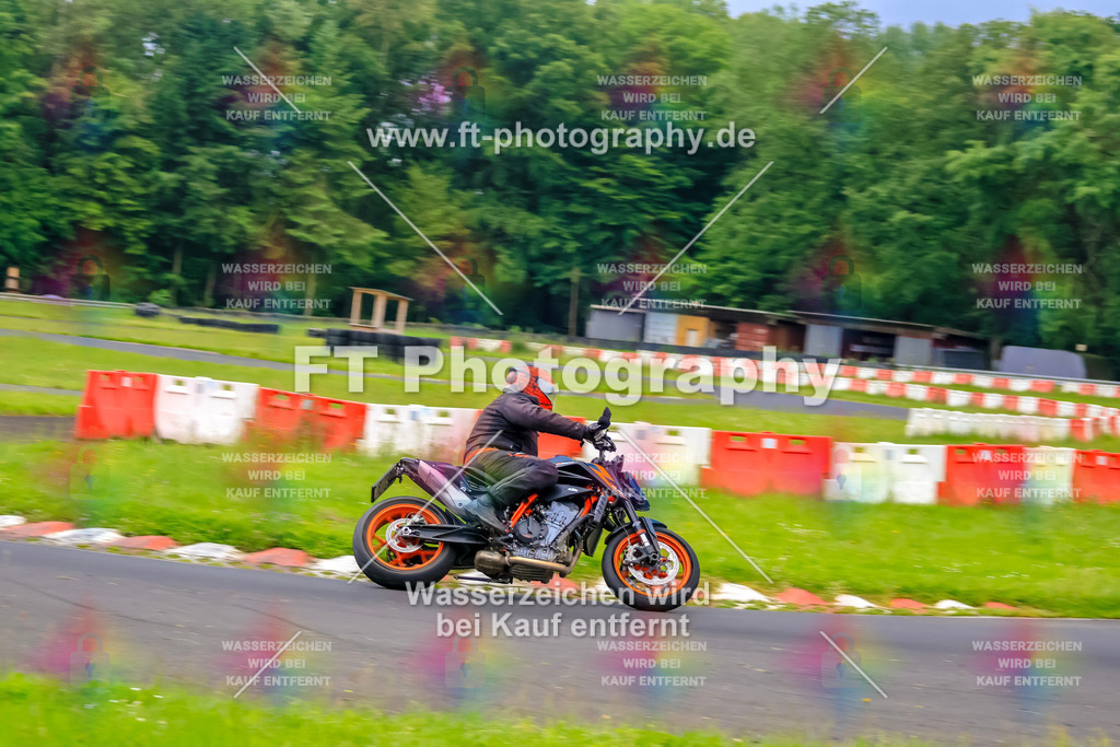 VBK-6275 | Hier findet Ihr Bilder von Touristenfahrten auf der Nürburgring Nordschleife oder von anderen Veranstaltungen die ich besucht habe. Viel Spass beim Durch Schauen 