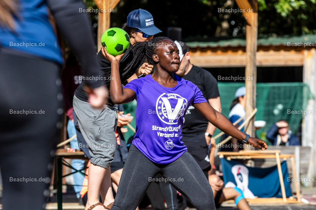 2025-200081351-Strandvölkerball-WM_1 |  23.08.2025; Berlin Foto: Gerold Rebsch - www.beachpics.de