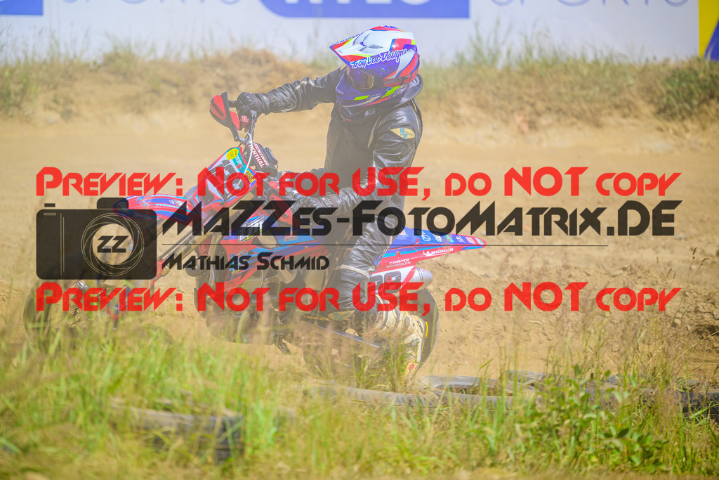 MaZZes_Fotomatrix_20250704_6007705_8082 | GELB