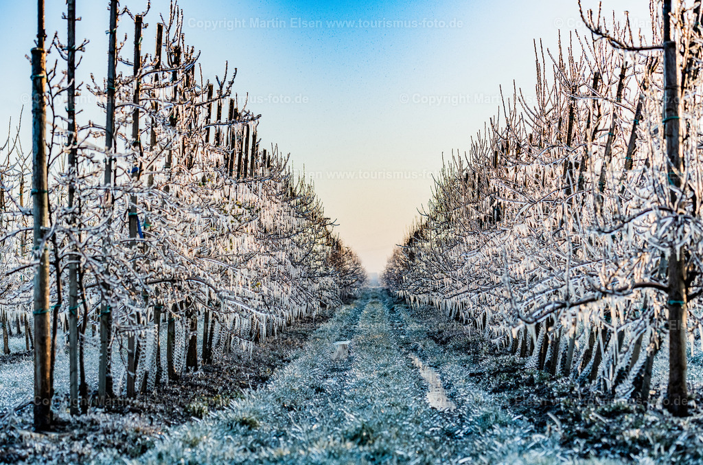 Altes Land Beregnung Eis_ELS_9632260320 | Fotos aus den Touristenorten aus Norddeutschland. - Realisiert mit Pictrs.com