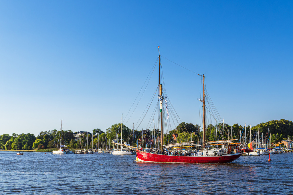 Segelschiff auf der Warnow während der Hanse Sail in Rostock | Segelschiff auf der Warnow während der Hanse Sail in Rostock.
