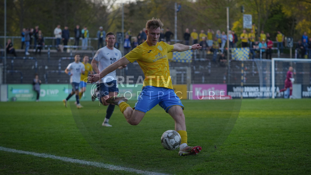 Fußball, Herren, Saison 2025/2026, Regionalliga Nordost, 30. Spieltag, FSV 63 Luckenwalde vs. SV Babelsberg 03, Freitag 17.04.2026, Karl-Liebknecht-Stadion Potsdam | Fußball, Herren, Saison 2025/2026, Regionalliga Nordost, 30. Spieltag, FSV 63 Luckenwalde vs. SV Babelsberg 03, Freitag 17.04.2026, Karl-Liebknecht-Stadion Potsdam, Im Bild: Fabio Schneider (Luckenwalde) - Realisiert mit Pictrs.com
