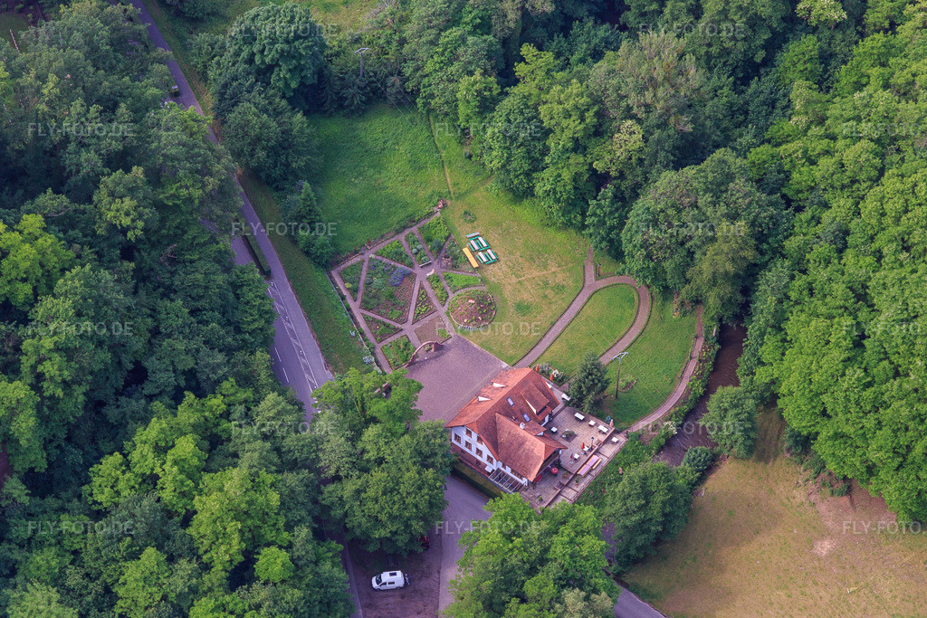 Luftbild: Café und Garten an der Lauter im Ortsteil Sankt Germanshof in Wissembourg im Bundesland Bas-Rhin in Frankreich. Foto: IMG_100715.jpg vom 05.06.2017 durch Werner Riehm/FLY-FOTO.de