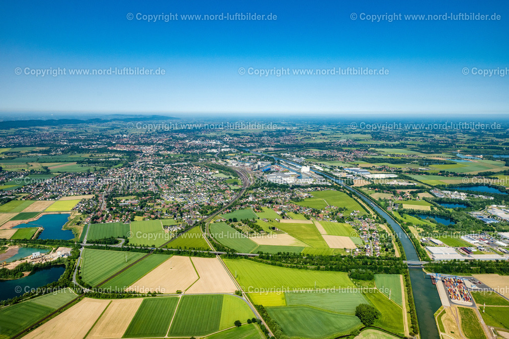Minden_ELS_4696050623 | MINDEN 05.06.2023 Stadtgebiet mit Außenbezirken und Innenstadtbereich in Minden im Bundesland Nordrhein-Westfalen, Deutschland. // City area with outside districts and inner city area in Minden in the state North Rhine-Westphalia, Germany. Foto: Martin Elsen