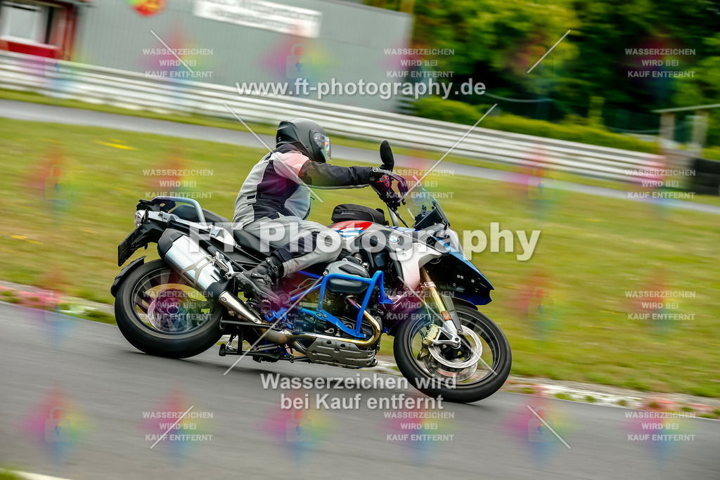 VBK-5061 | Hier findet Ihr Bilder von Touristenfahrten auf der Nürburgring Nordschleife oder von anderen Veranstaltungen die ich besucht habe. Viel Spass beim Durch Schauen 