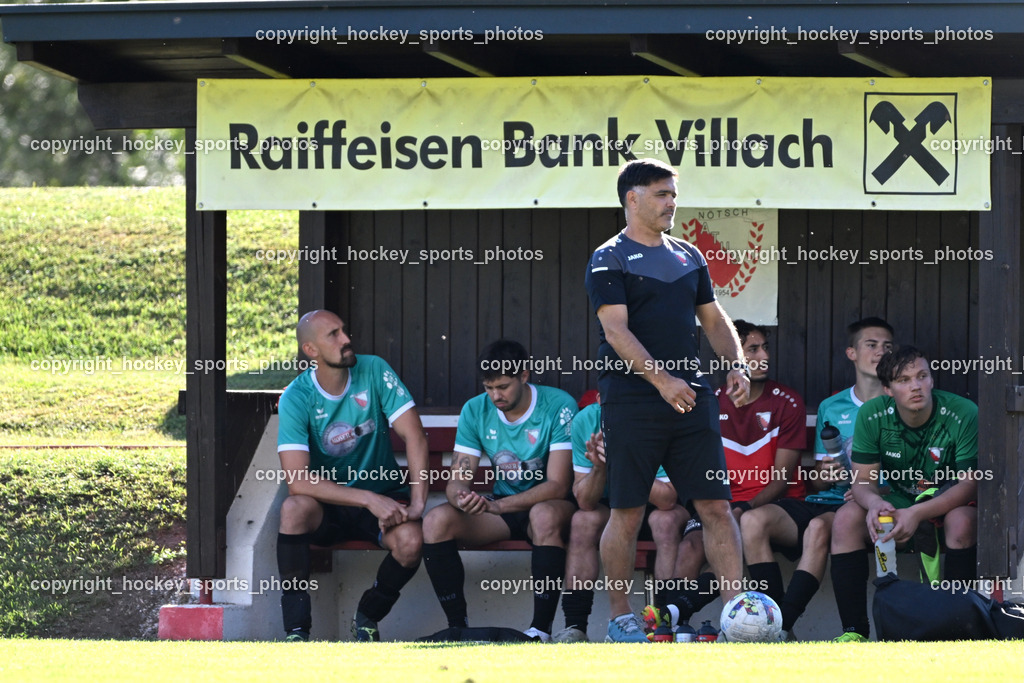 ATUS Nötsch vs. Thal Assling | Spielerbank ATUS Nötsch, Headcoach ATUS Nötsch Thomas Gilgenreiner, ATUS Nötsch vs. Thal Assling, ATUS Nötsch vs. Thal Assling am 31.08.2025 in Nötsch (Dobratsch Arena), Austria, (Photo by Bernd Stefan)