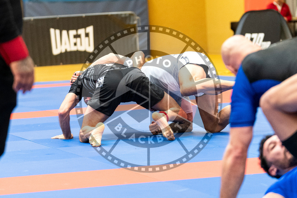 20231118PBB13145 | Fighters compete during the AJP Tour 600 Frankfurt Championship in Frankfurt/Main, Germany, on November 18, 2023.