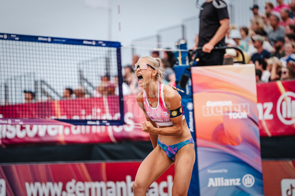 Beachvolleyball | Frauen | Allianz German Beach Tour 2024 | Tourstop Kühlungsborn 2 | 18.08.2024 | Paula Schürholz jubelt