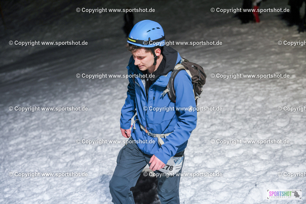 007A2208 | VerticalUp! #vertical_up_kitzbuehel #sportshot_your_pictrs #yourpictrs #dinafit #verticalup!2026