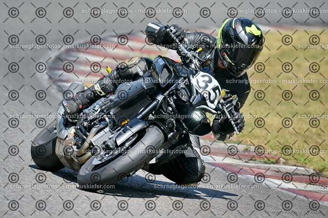 25bt04-0910 | markuskiefer.com - Realisiert mit Pictrs.com