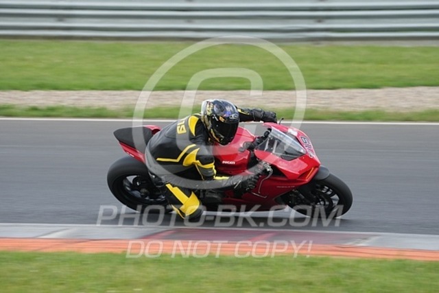 2024_05_25_PBK_24128 | Sportfotografie; SlowMotion; Video; Rennstrecke; Hafeneger; Speer; Racing; RSE; BMW; CBO; Trackday; Motorsportarena; Hockenheimring; Brno; Most; Barcelona; Valencia