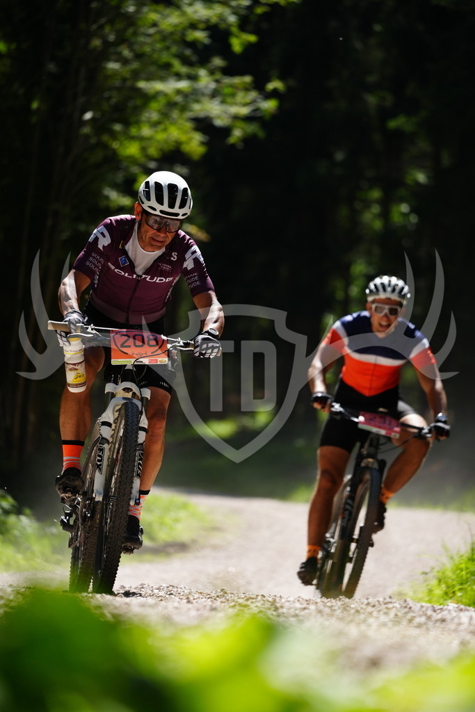 FC102406 | Fotogalerie der Treibjagd im Dunkelwald - Dein MTB Etappenrennen im Erzgebirge - Realisiert mit Pictrs.com