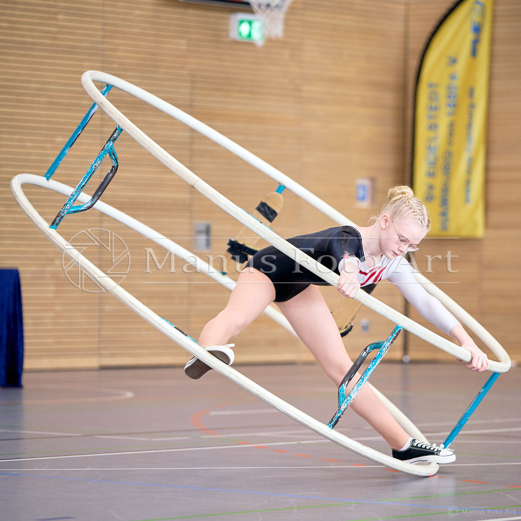 A-DSC00347 | Professionelle Sportfotografie in Hamburg, Schleswig-Holstein und Niedersachsen – spezialisiert auf Rhönrad, Geräteturnen, Leistungsturnen und rhythmische Sportgymnastik. Bundesweite Begleitung von Rhönrad-Events. Jetzt Sport-Fotos - Realisiert mit Pictrs.com