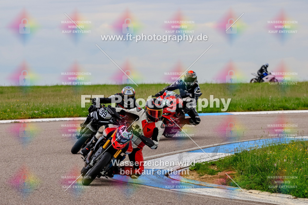 MotoTeam-2053 | Hier findet Ihr Bilder von Touristenfahrten auf der Nürburgring Nordschleife oder von anderen Veranstaltungen die ich besucht habe. Viel Spass beim Durch Schauen 