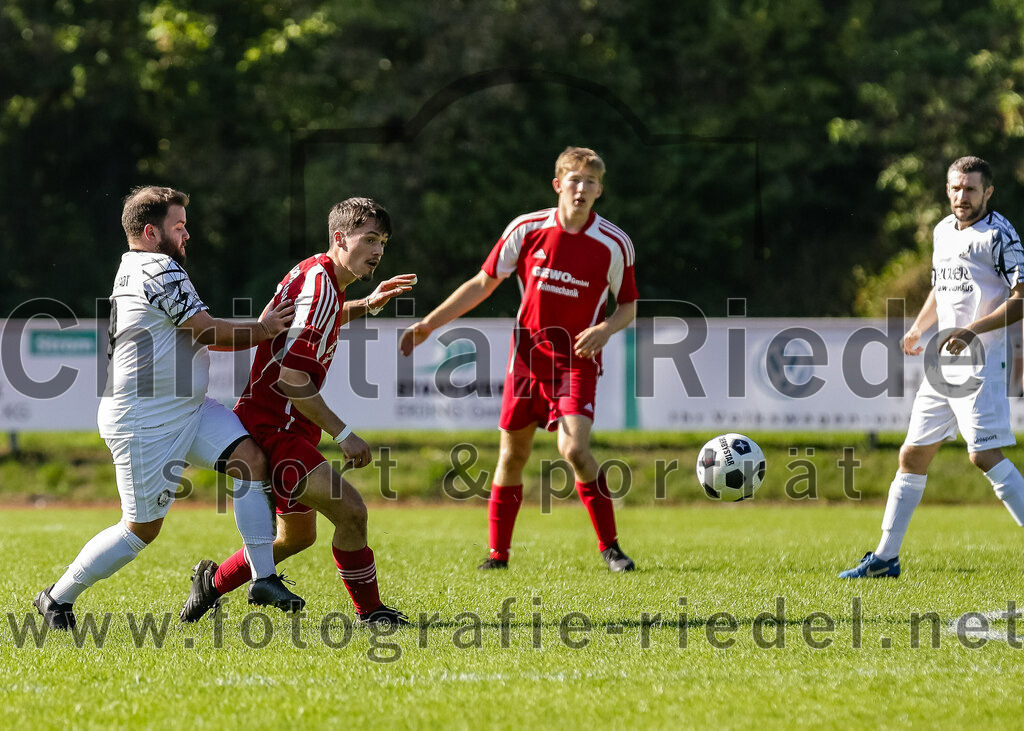 2023-09-09_029_FC_Herzogstadt_II_gegen_SG_Hoerlkofen_Woerth | Erding, Deutschland, 09.09.2023:
Fußball, A-Klassel 2023 / 2024, 6. Spieltag, FC Herzogstadt II gegen SG Hörlkofen/Wörth, Endergebnis: 1:2

Maximilian Ostermair (FC Herzogstadt, #29), Korbinian Nußrainer (SG Hörlkofen/Wörth, #8)

Foto: Christian Riedel / fotografie-riedel.net