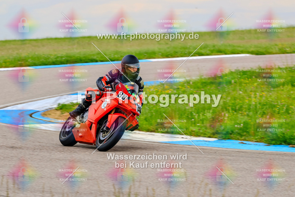 MotoTeam-1767 | Hier findet Ihr Bilder von Touristenfahrten auf der Nürburgring Nordschleife oder von anderen Veranstaltungen die ich besucht habe. Viel Spass beim Durch Schauen 