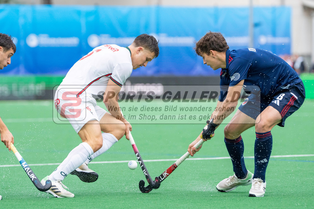 Final4_20240518-1943-0057 | Bonn, Deutschland, 18.05.2024: Julius Hayner (Crefelder HTC), Hugo von Montgelas (Mannheimer HC) in Aktion waehrend des Spiels der Deutsche Feldhockey-Meisterschaften 2024 zwischen Final 4 Herren Mannheimer HC - Crefelder HTC im Bonner THV am 18.05.2024 in Bonn, Deutschland. (Foto von Stephan Fehrmann)

Bonn, Germany, 18.05.2024: Julius Hayner (Crefelder HTC), Hugo von Montgelas (Mannheimer HC) in action during the game of Deutsche Feldhockey-Meisterschaften 2024 between Final 4 Herren Mannheimer HC - Crefelder HTC in Bonner THV at 18.05.2024 in Bonn, Deutschland. (Foto from Stephan Fehrmann)