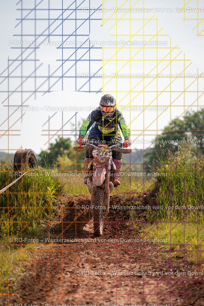 Wolfshausen 4 Lauf -906 | Sportfotografie von RO-Fotos: Motorsport, Motocross, Enduro, Laufveranstaltungen und Triathlon. Professionelle Fotos von Sportlern und Events. - Realisiert mit Pictrs.com